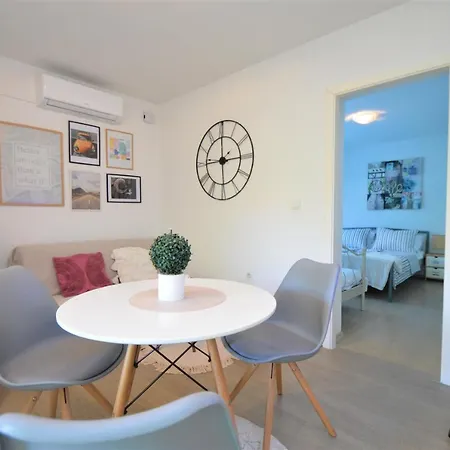 Apartment Vinea-Parking Included Sibenik Exterior photo