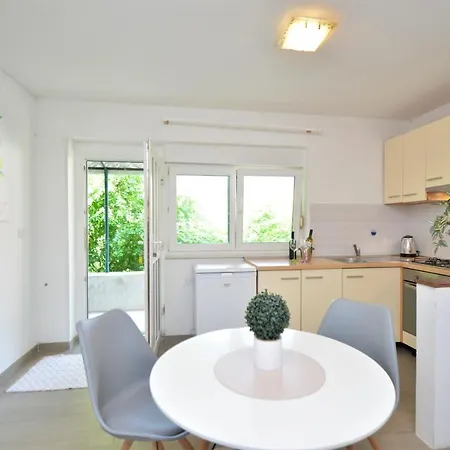 Apartment Vinea-Parking Included Sibenik Exterior photo